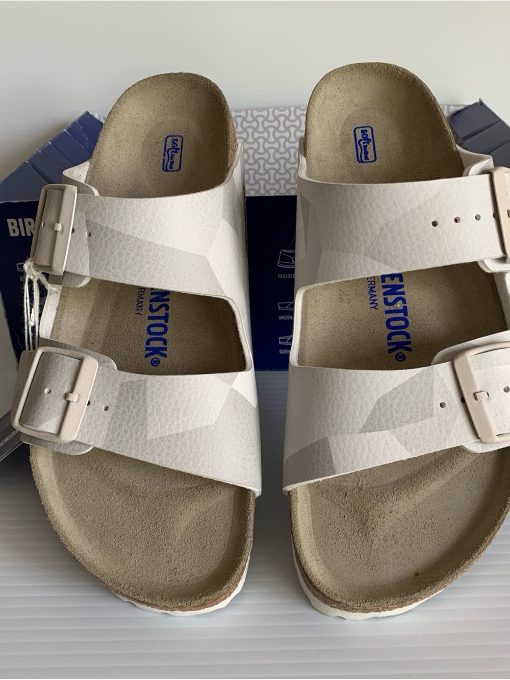 Birkenstock Arizona Women’s Sz 8 Sandals Desert Soil Geo Camo Snow White Pale Gr